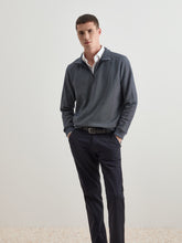 Carregar imagem no visualizador da galeria, Camisola de fecho com Carcela Decenio
