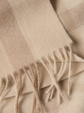 Carregar imagem no visualizador da galeria, Cachecol em lã
