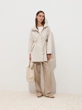 Carregar imagem no visualizador da galeria, Parka com capuz
