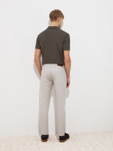 Carregar imagem no visualizador da galeria, Calças chino regular fit em algodão Decenio - Ref. D005400
