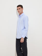 Carregar imagem no visualizador da galeria, Camisa slim fit em algodão
