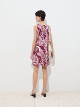 Carregar imagem no visualizador da galeria, Vestido curto com estampado
