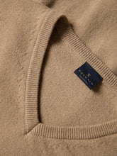 Carregar imagem no visualizador da galeria, Pullover em lã
