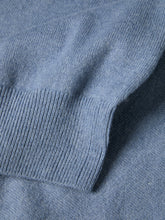 Carregar imagem no visualizador da galeria, Pullover em lã
