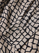 Carregar imagem no visualizador da galeria, Vestido camiseiro estampado
