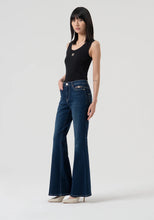 Carregar imagem no visualizador da galeria, Calça jeans bootcut com lavagem média Fracomina
