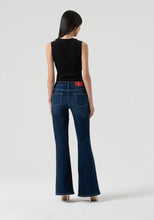 Carregar imagem no visualizador da galeria, Calça jeans bootcut com lavagem média Fracomina
