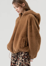 Carregar imagem no visualizador da galeria, Blusão pelo regular fit Fracomina
