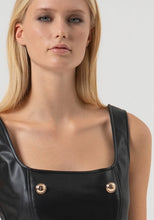 Carregar imagem no visualizador da galeria, Colete eco-pele Fracomina
