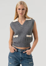 Carregar imagem no visualizador da galeria, Colete de malha Fracomina
