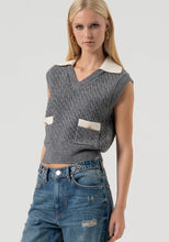 Carregar imagem no visualizador da galeria, Colete de malha Fracomina
