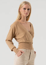 Carregar imagem no visualizador da galeria, Malhas de corte regular Fracomina
