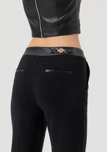 Carregar imagem no visualizador da galeria, Calça bootcut Fracomina
