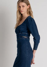 Carregar imagem no visualizador da galeria, Vestido slim fit de comprimento midi

