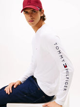 Carregar imagem no visualizador da galeria, T-shirt Slim de Manga Comprida Tommy Hilfiger
