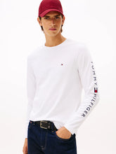 Carregar imagem no visualizador da galeria, T-shirt Slim de Manga Comprida Tommy Hilfiger
