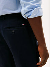 Carregar imagem no visualizador da galeria, Calças straight fit Tommy Hilfiger
