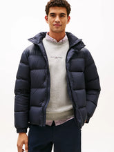 Carregar imagem no visualizador da galeria, Blusão acolchoado com capuz Tommy Hilfiger

