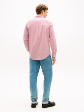Carregar imagem no visualizador da galeria, Camisa riscas TH Flex de corte regular

