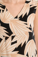 Carregar imagem no visualizador da galeria, Blusa com estampa floral Molly Bracken - Ref. LA211AEP
