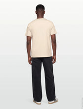 Carregar imagem no visualizador da galeria, T.shirt com bordado
