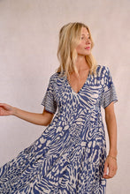 Carregar imagem no visualizador da galeria, Vestido Molly Bracken
