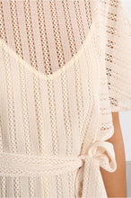 Carregar imagem no visualizador da galeria, Vestido curto de malha vazada
