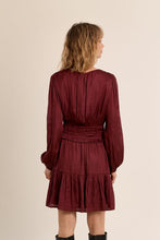 Carregar imagem no visualizador da galeria, Vestido curto de cetim
