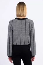Carregar imagem no visualizador da galeria, Camisola curta com efeito jacquard Molly Bracken - Ref. EL885DN
