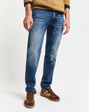 Carregar imagem no visualizador da galeria, Jeans slim fit
