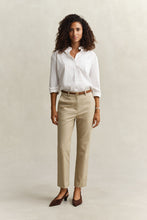 Carregar imagem no visualizador da galeria, Calças slim fit Gant - Ref. 4150379
