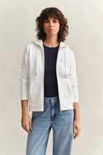Carregar imagem no visualizador da galeria, Sweatshirt com capuz e fecho Tonal Shield Gant - Ref. 4202588
