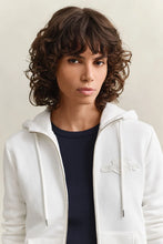 Carregar imagem no visualizador da galeria, Sweatshirt com capuz e fecho Tonal Shield Gant - Ref. 4202588
