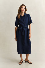 Carregar imagem no visualizador da galeria, Vestido-camisa em linho Gant - Ref. 4503495
