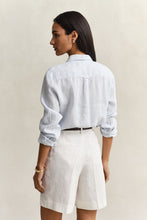 Carregar imagem no visualizador da galeria, Camisa de linho às riscas regular fit Gant - Ref. 4300621
