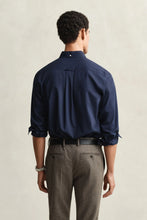 Carregar imagem no visualizador da galeria, Camisa em popelina Classic regular fit
