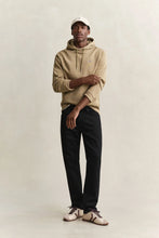 Carregar imagem no visualizador da galeria, Sweatshirt com capuz Shield

