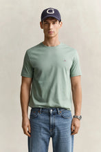 Carregar imagem no visualizador da galeria, T-shirt Shield regular fit
