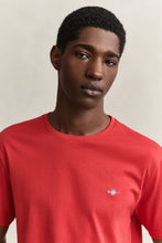 Carregar imagem no visualizador da galeria, T-shirt Shield regular fit
