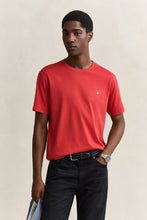 Carregar imagem no visualizador da galeria, T-shirt Shield regular fit

