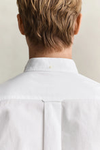 Carregar imagem no visualizador da galeria, Camisa em popelina Classic regular fit
