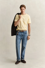 Carregar imagem no visualizador da galeria, T-shirt Shield regular fit
